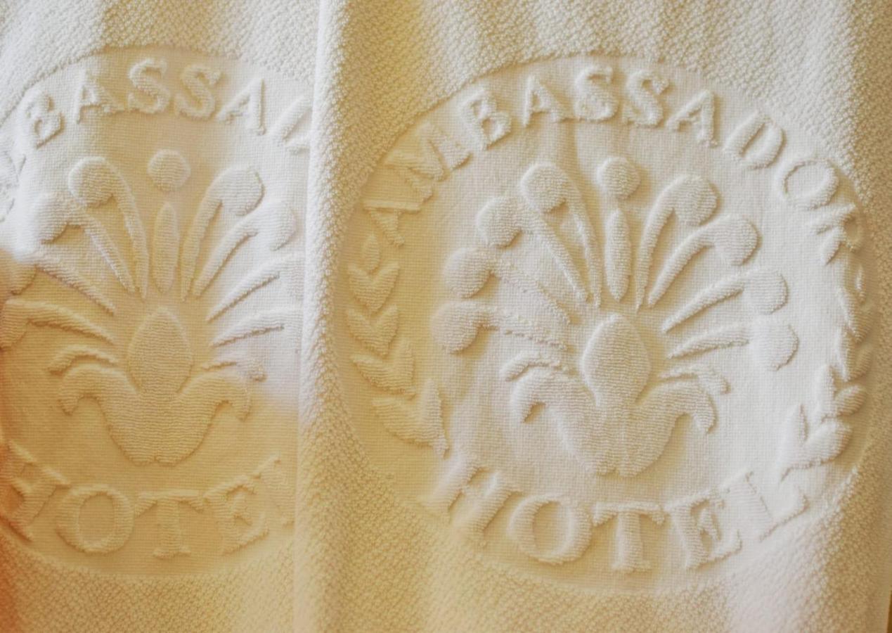 Hotel Ambassador กีโต ภายนอก รูปภาพ