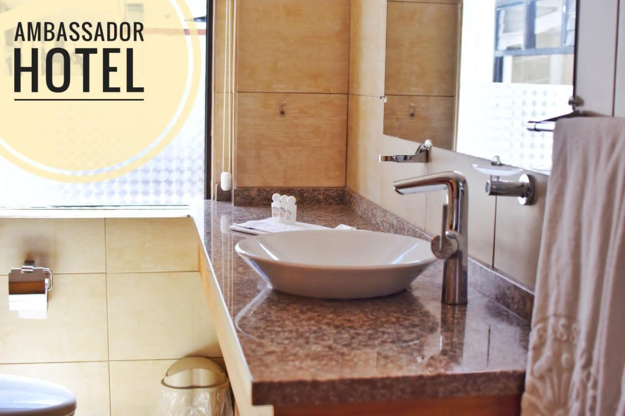 Hotel Ambassador กีโต ภายนอก รูปภาพ