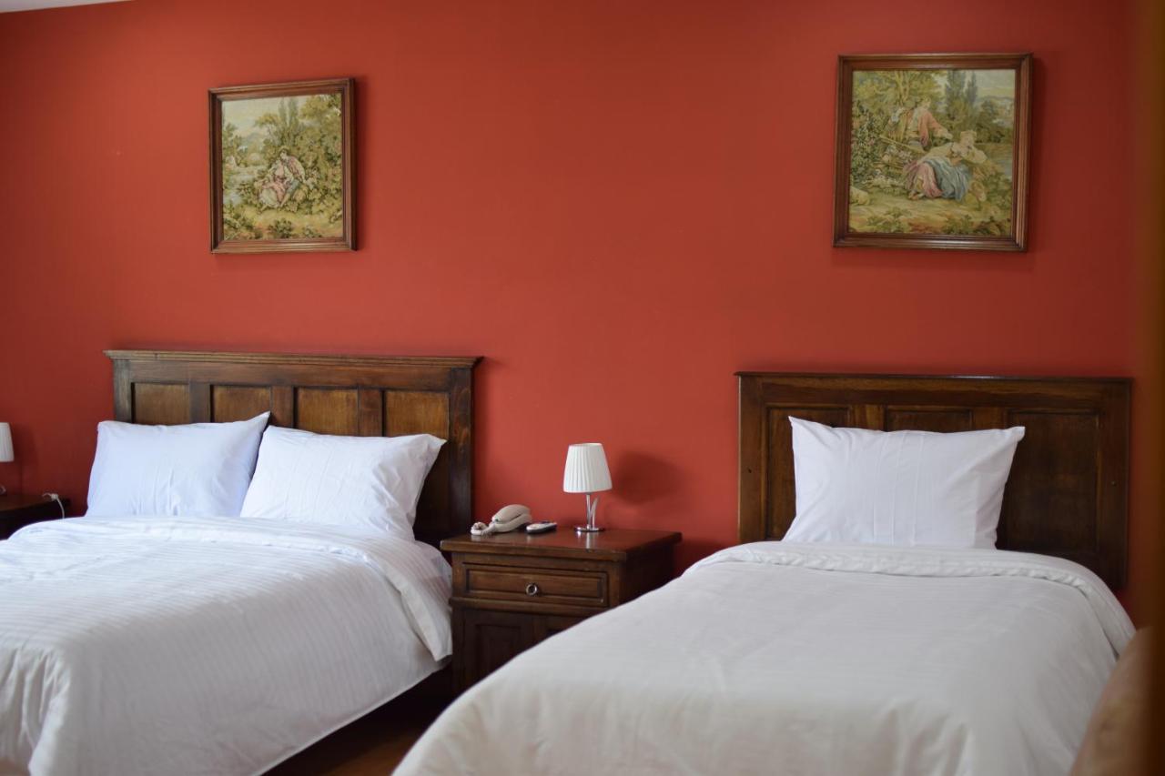 Hotel Ambassador กีโต ภายนอก รูปภาพ